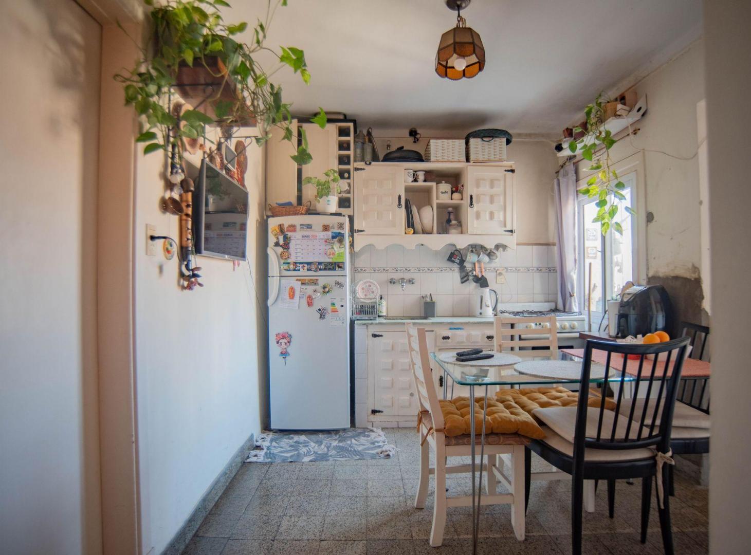 Foto de VENTA PH 2 AMBIENTES EN BERNAL CENTRO CON BALCON, imagen 3