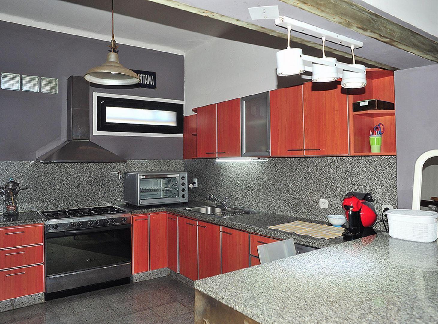 Foto de PH 3 AMB EN VENTA EN QUILMES CON PATIO Y TERRAZA, imagen 2