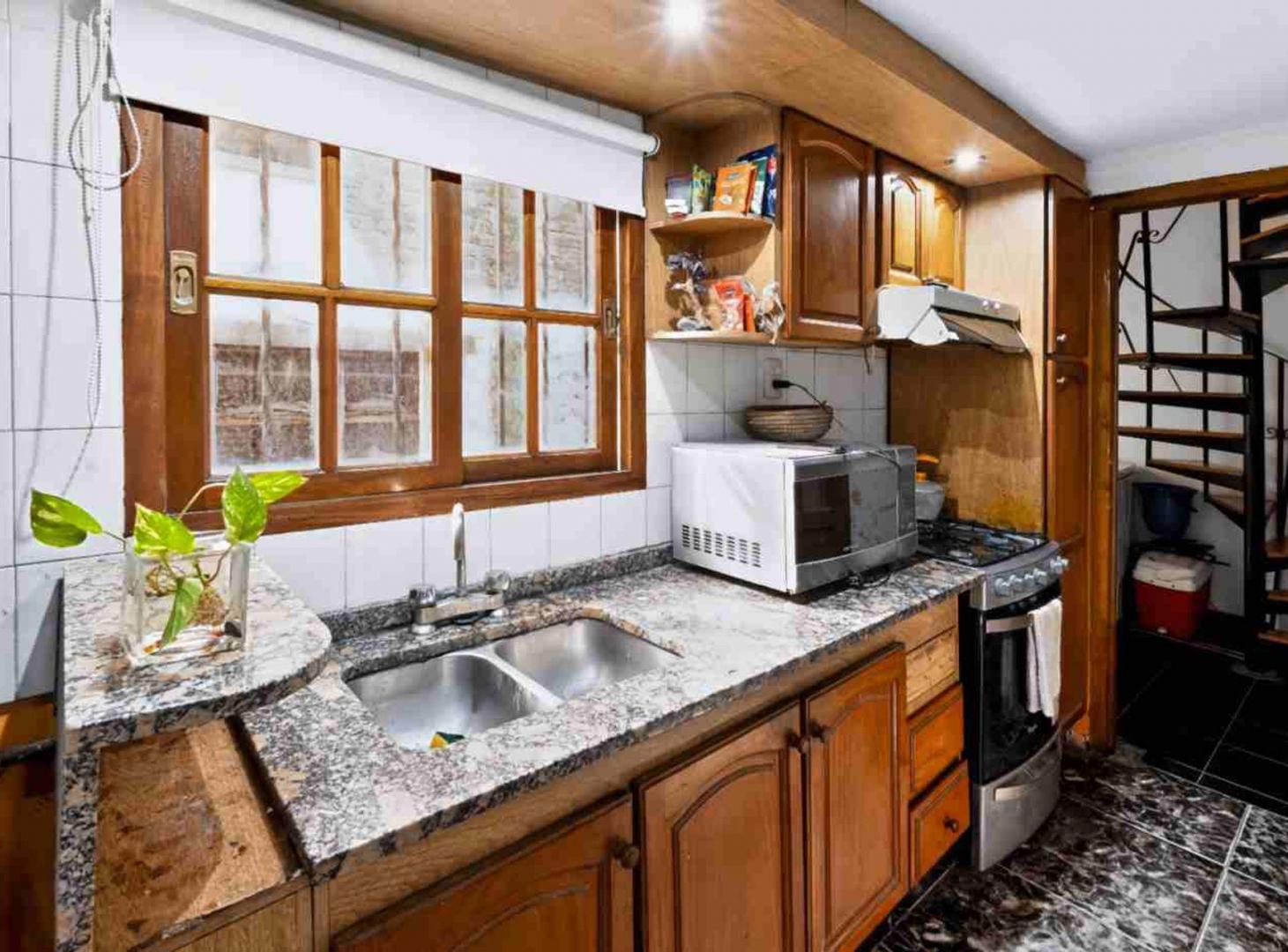 Foto de VENTA CASA 3 AMBIENTES EN QUILMES, imagen 2