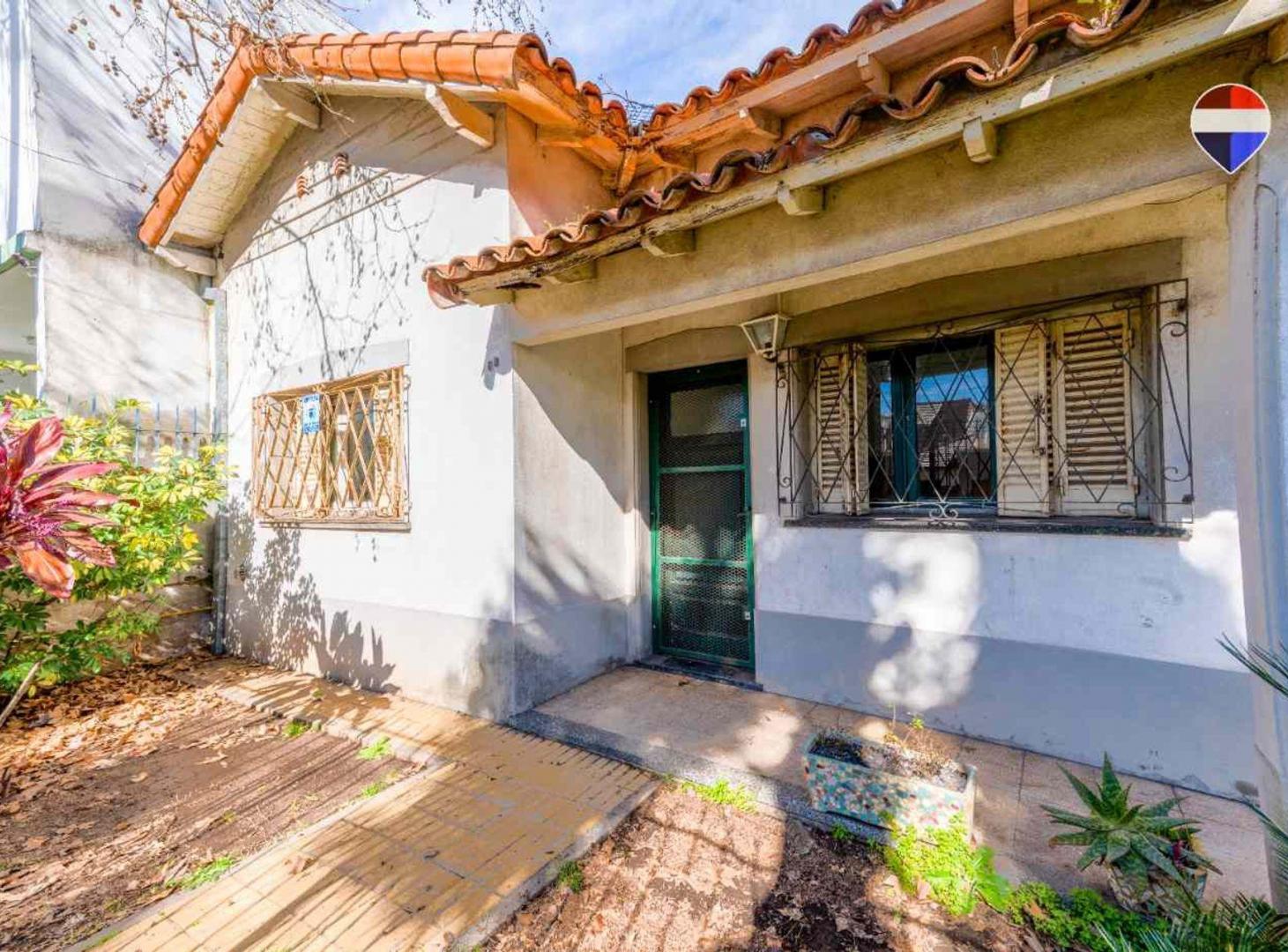 Foto de VENTA CASA 4 AMB EN BERNAL CON AMPLIO JARDIN LOTE, imagen 4