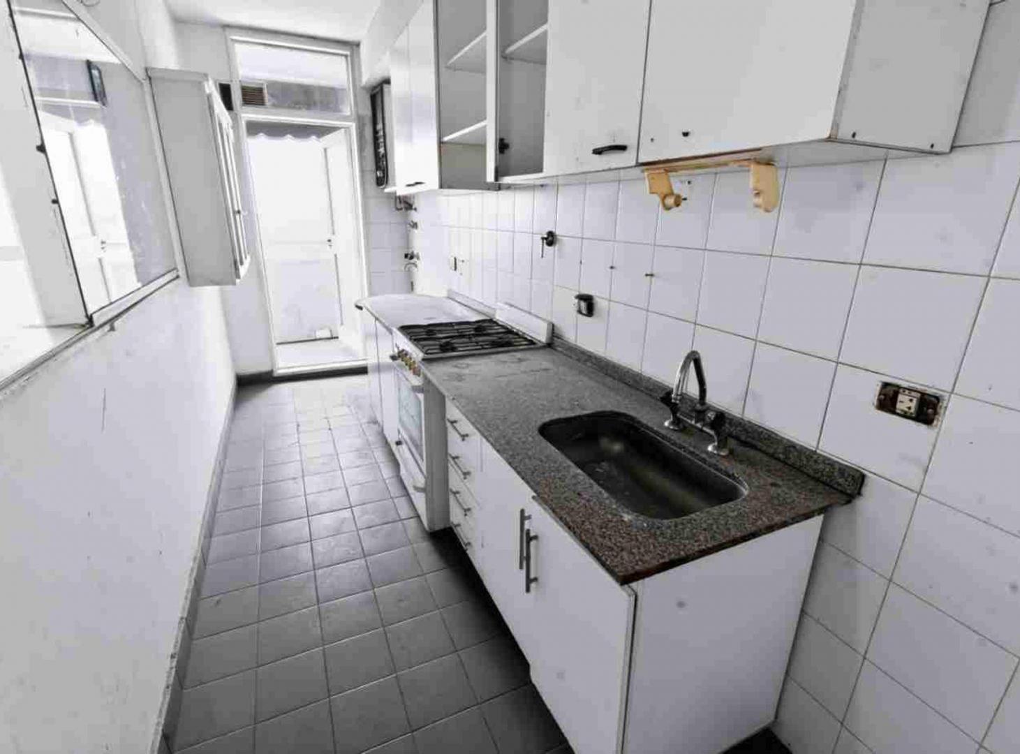 Foto de DEPTO 3 AMB EN VENTA TORRES PUEYRREDON, AVELLANEDA, imagen 2