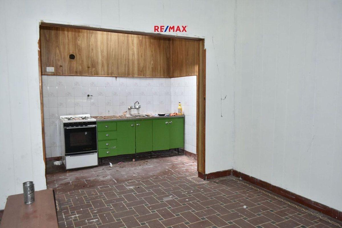 Foto de LOTE 699M2 EN VTA C 2 LOCALES+DEPTO+PARQUE+ CASA, imagen 4