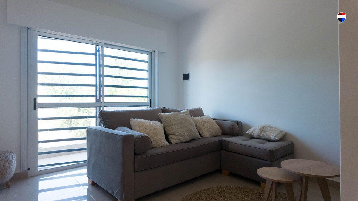 Foto de VENTA CASA TIPO TRIPLEX DE 3 PISO CON COCHERA, imagen 1