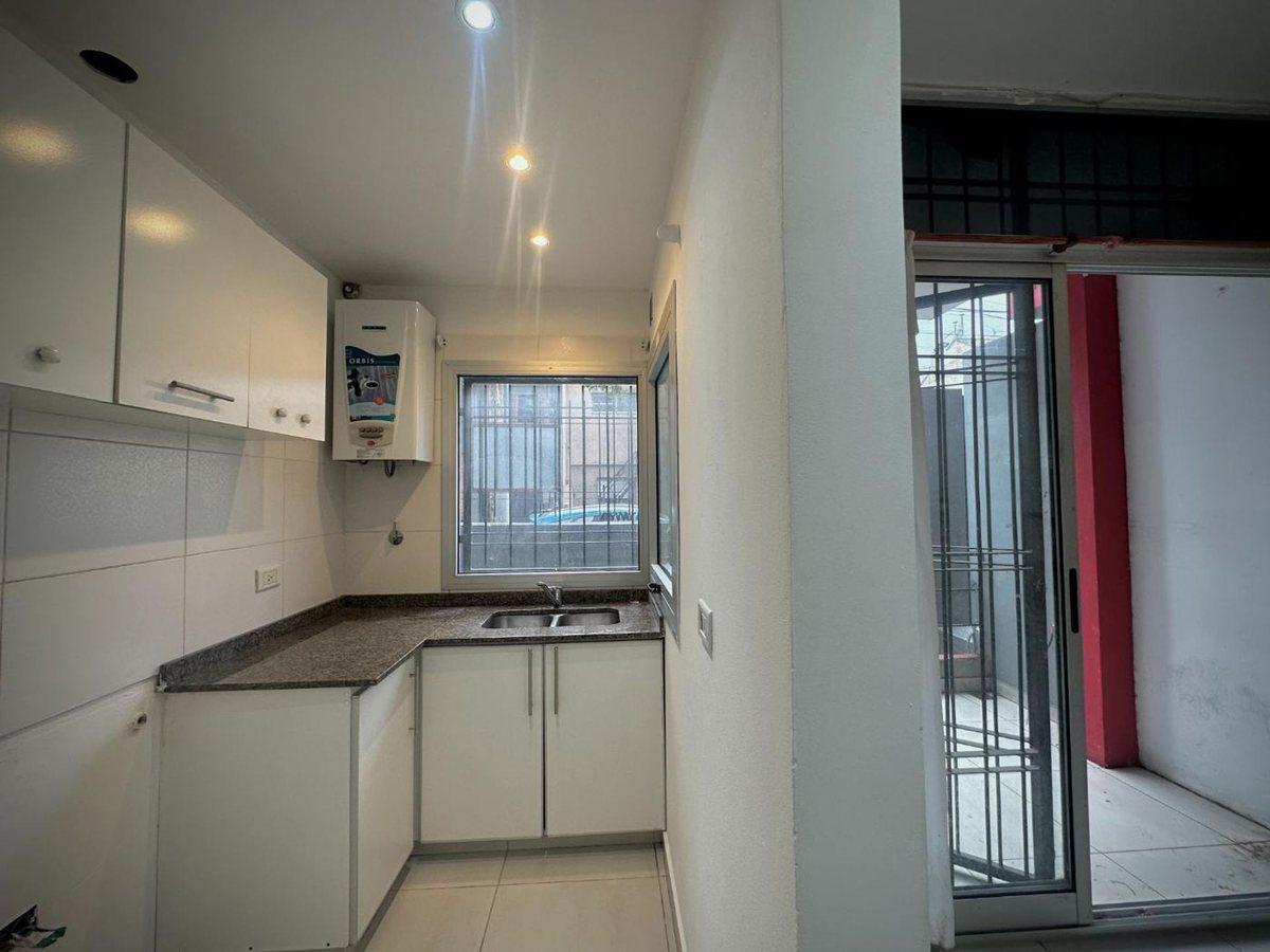 Foto de DEPARTAMENTO 2 AMB COCHERA ESCRITORIO VENTA, imagen 3