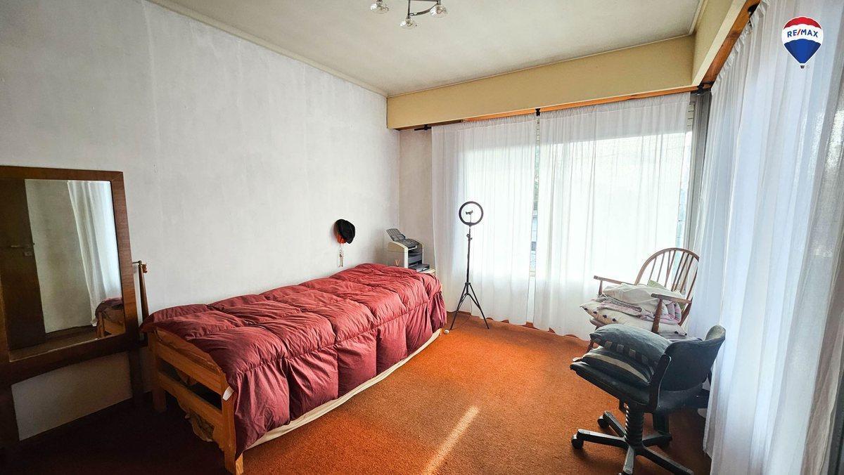 Foto de VENTA MULTIFAMILIAR 3 CASAS DE 3 AMB C/U BERNAL O., imagen 3