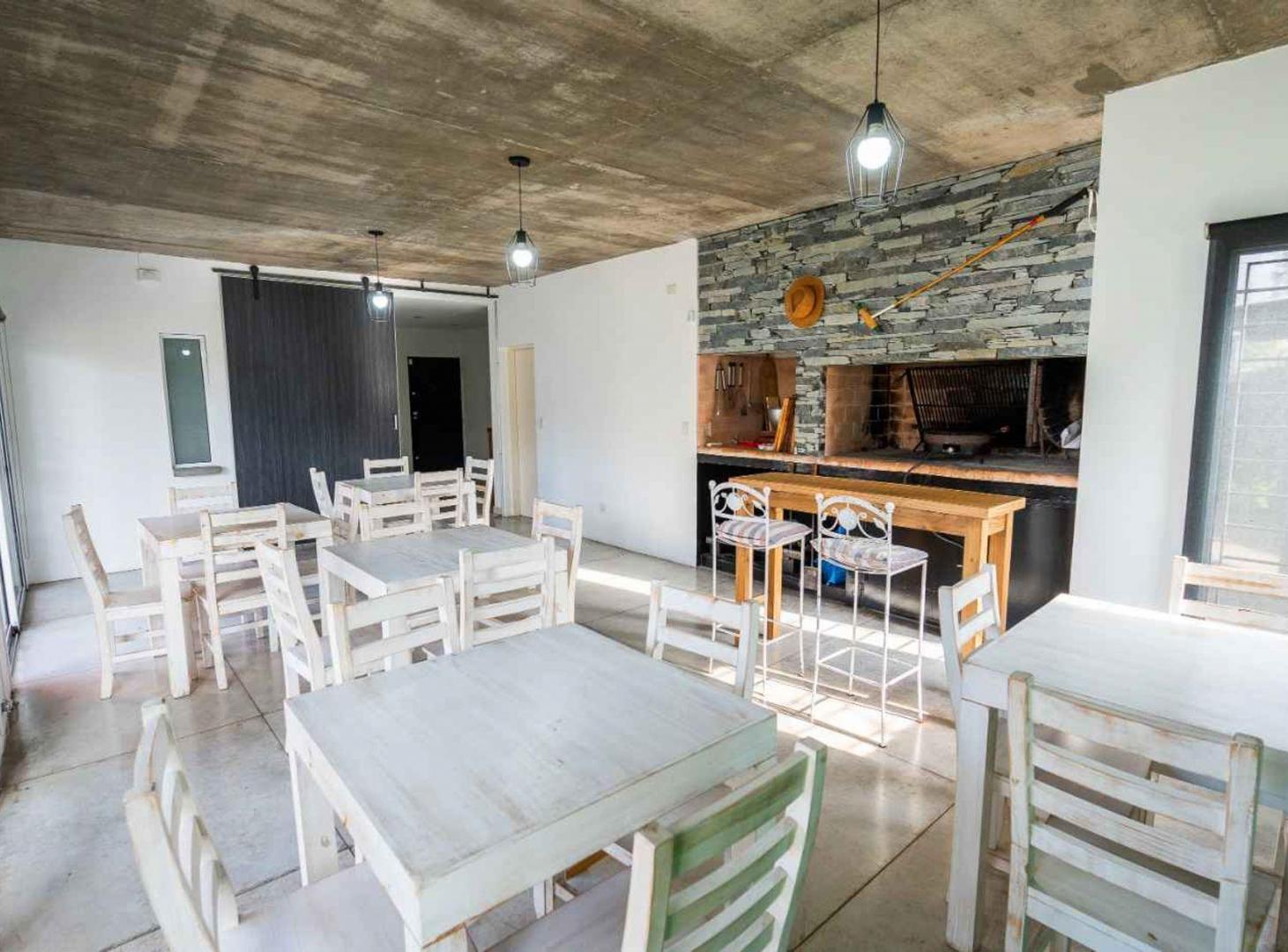 Foto de CASA 4 AMB CON PARQUE Y PILETA EN VENTA, HUDSON, imagen 4