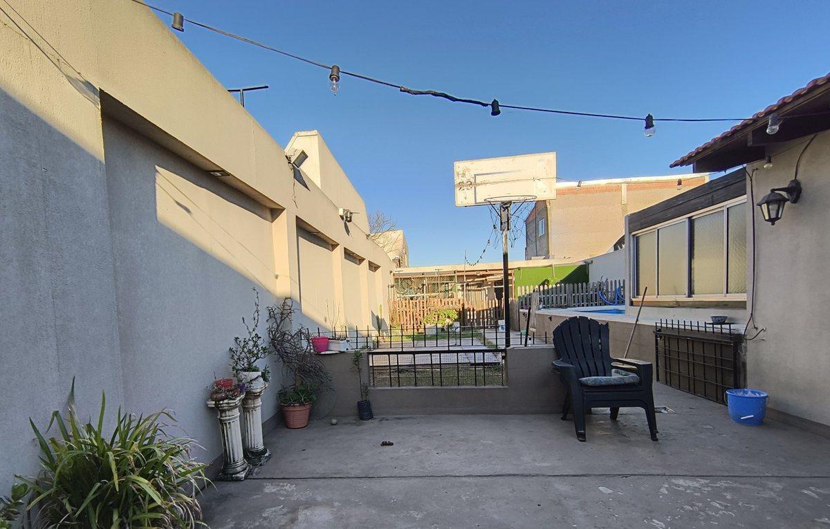Foto de CASA EN VENTA EN BERNAL PARQUE QUINCHO Y PISCINA, imagen 4