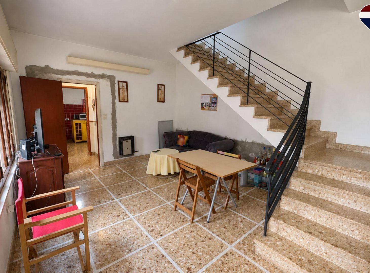 Foto de PH EN VENTA 3 AMBIENTES EN SARANDI CON PATIO, imagen 3