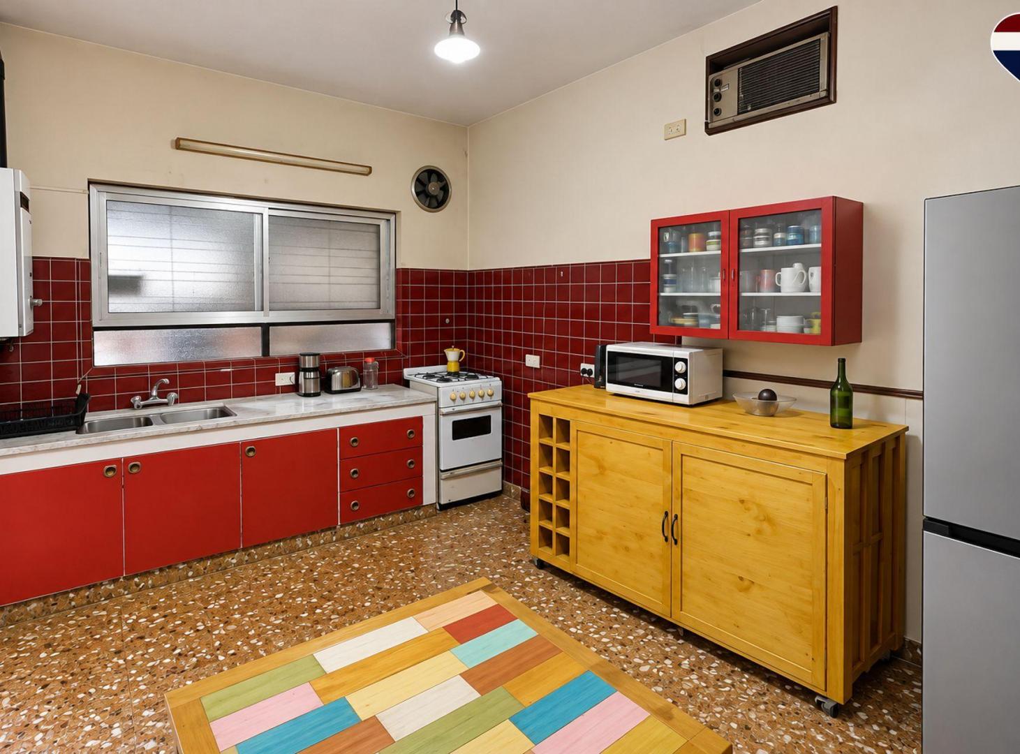 Foto de PH EN VENTA 3 AMBIENTES EN SARANDI CON PATIO, imagen 2