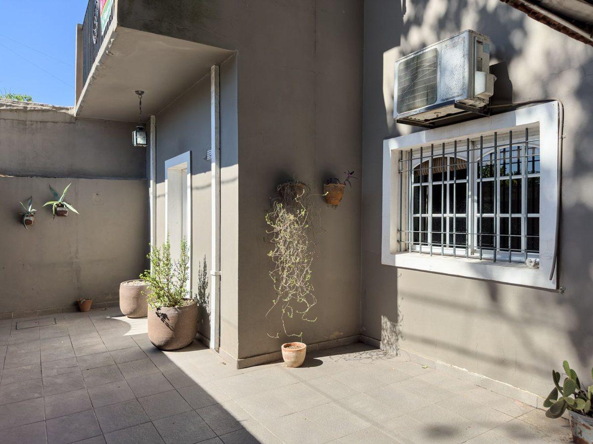 Foto de CASA EN VENTA 6 AMBIENTES ALEJANDRO KORN, imagen 2