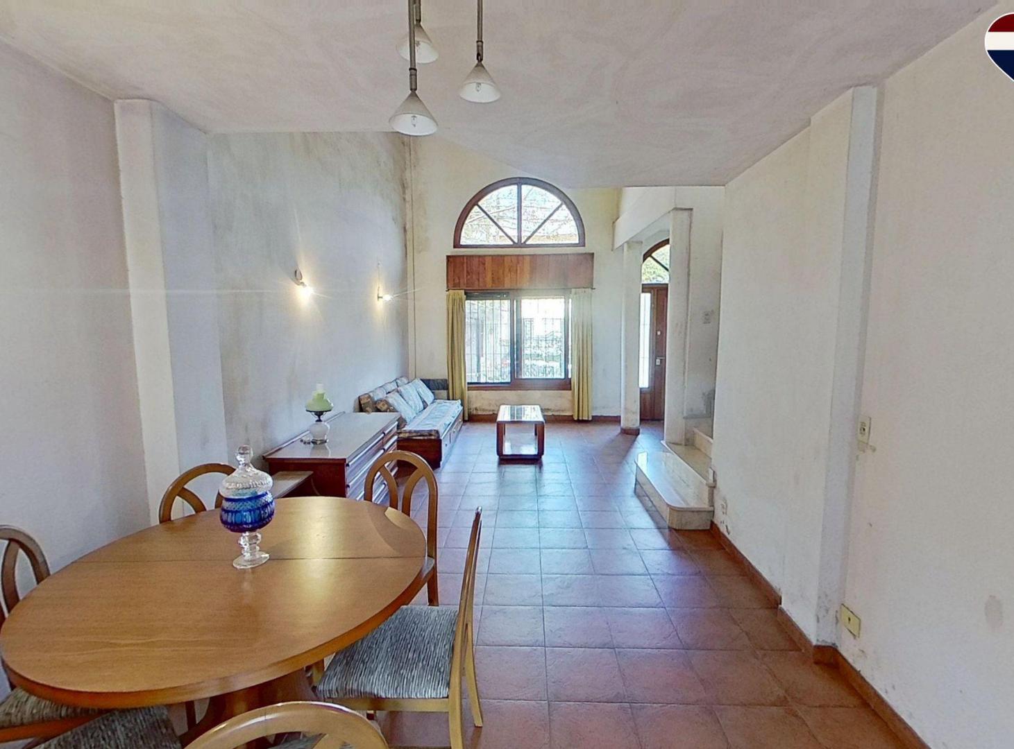 Foto de CASA 6 AMB. EN VENTA EN SARANDI CON PATIO Y JARDÍN, imagen 3