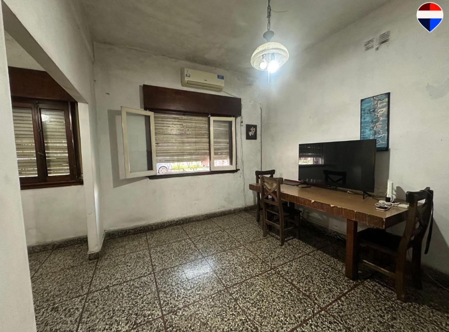 Foto de VENTA PH 5 AMBIENTES COCHERA SARANDI A REFACCIONAR, imagen 3