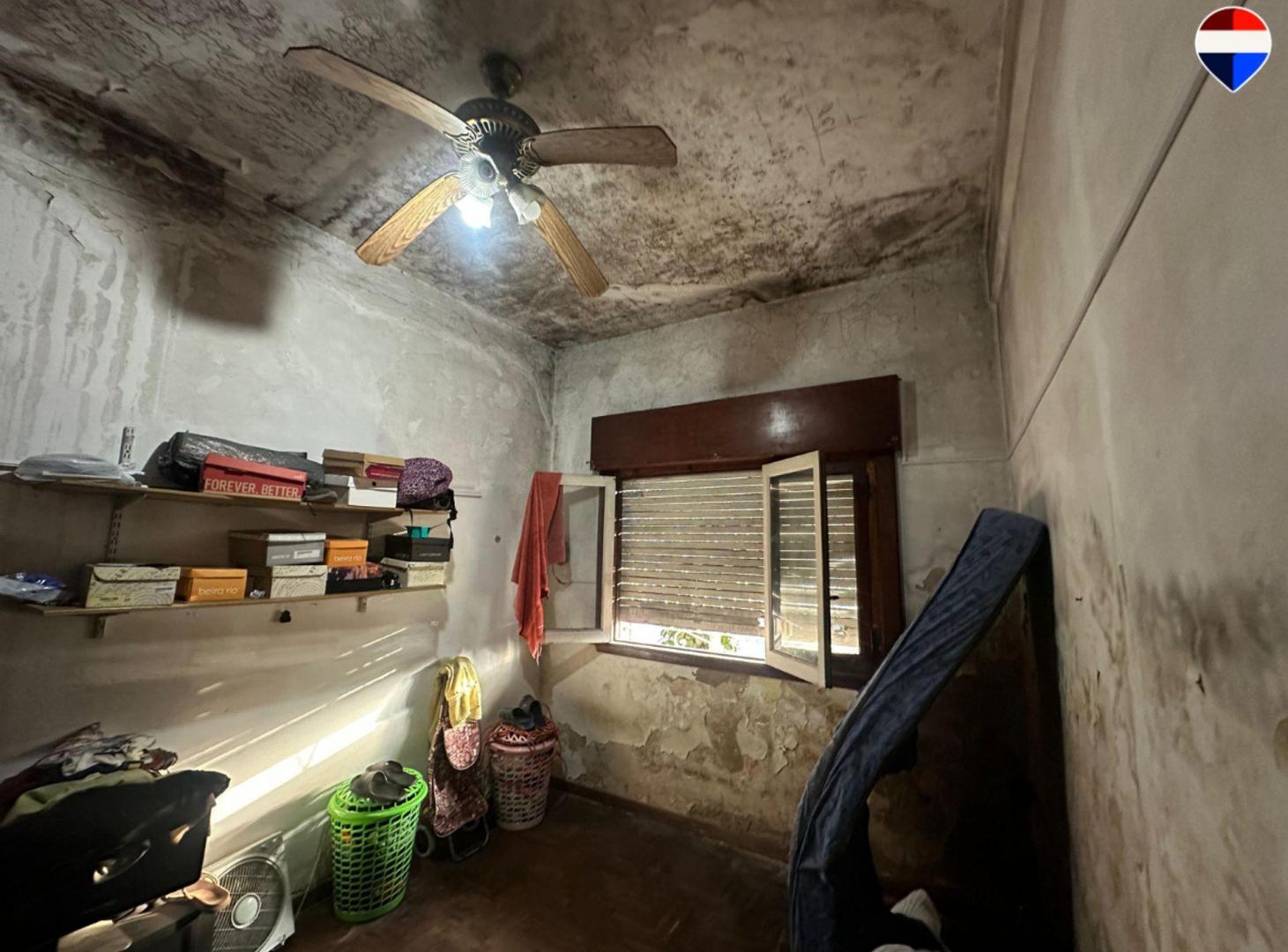 Foto de VENTA PH 5 AMBIENTES COCHERA SARANDI A REFACCIONAR, imagen 5
