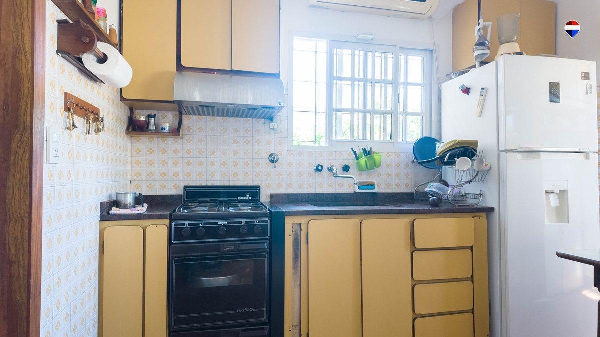 Foto de VENTA CASA CON COCHERA CRUCECITA, imagen 1