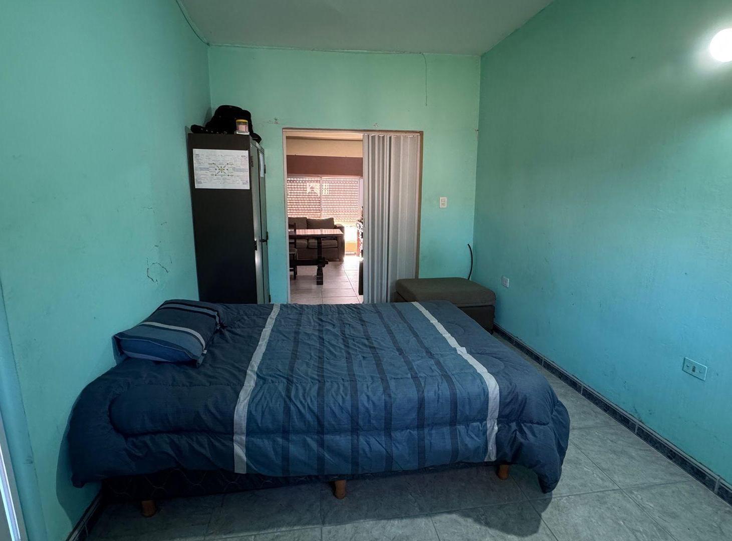 Foto de CASA 2 AMB EN VENTA CON PARQUE, BERAZATEGUI, imagen 1