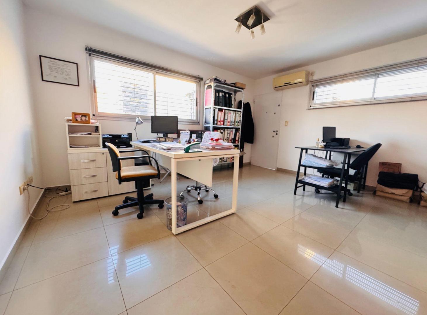 Foto de PH 2 AMBIENTES APTO PROFESIONAL/VIVIENDA QUILMES, imagen 1