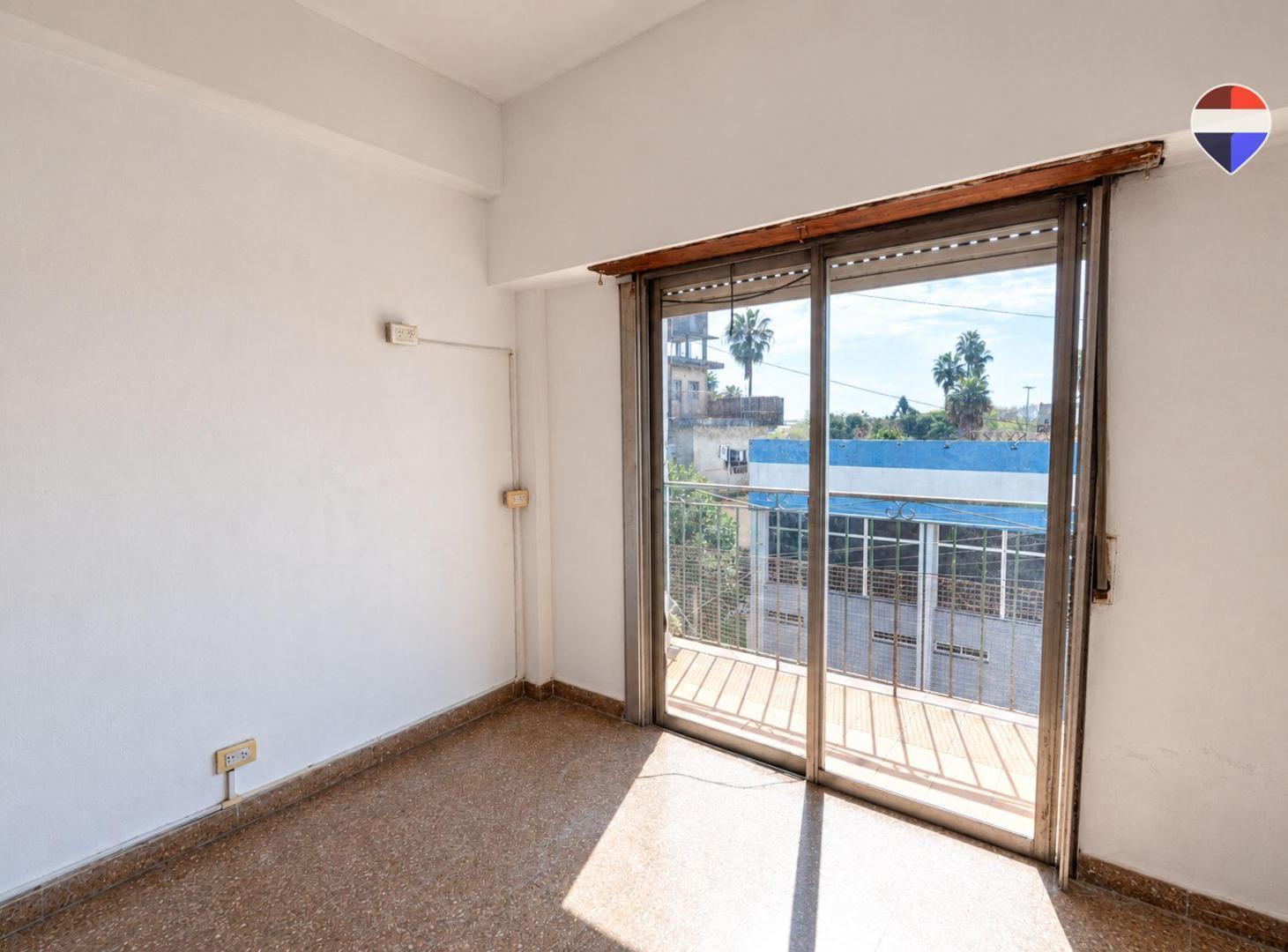Foto de VENTA DEPARTAMENTO 3 AMB FLORENCIO VARELA CENTRO, imagen 2