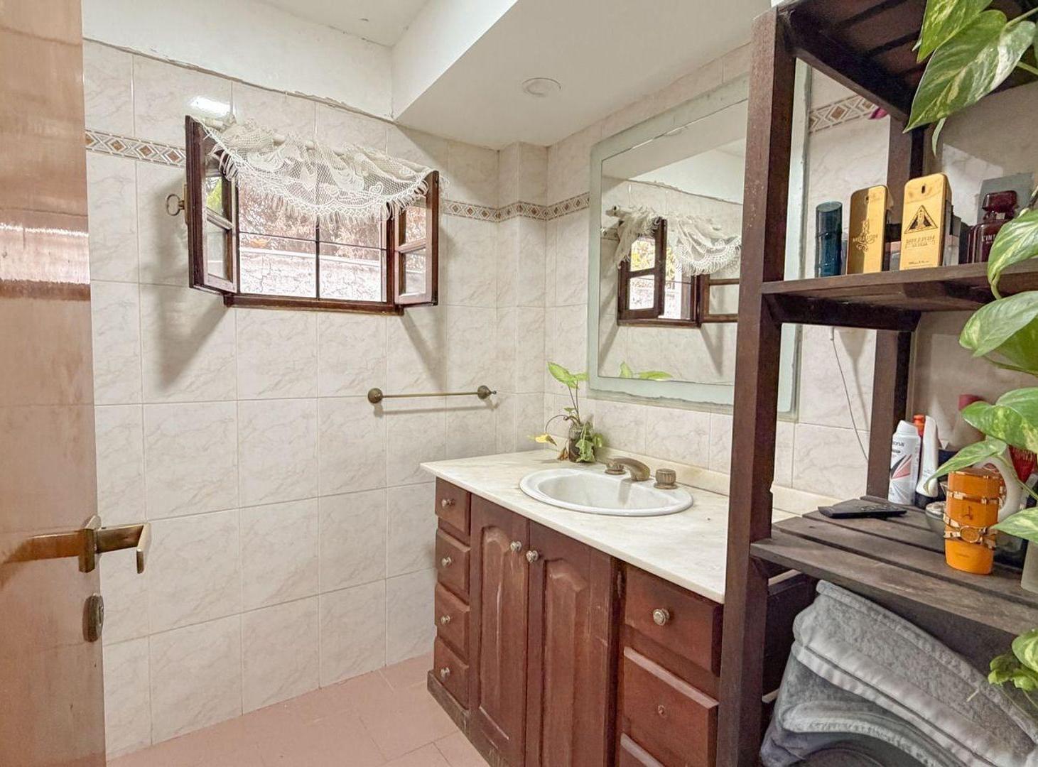 Foto de CASA PH 4 AMBIENTES EN VENTA EN TEMPERLEY, imagen 2