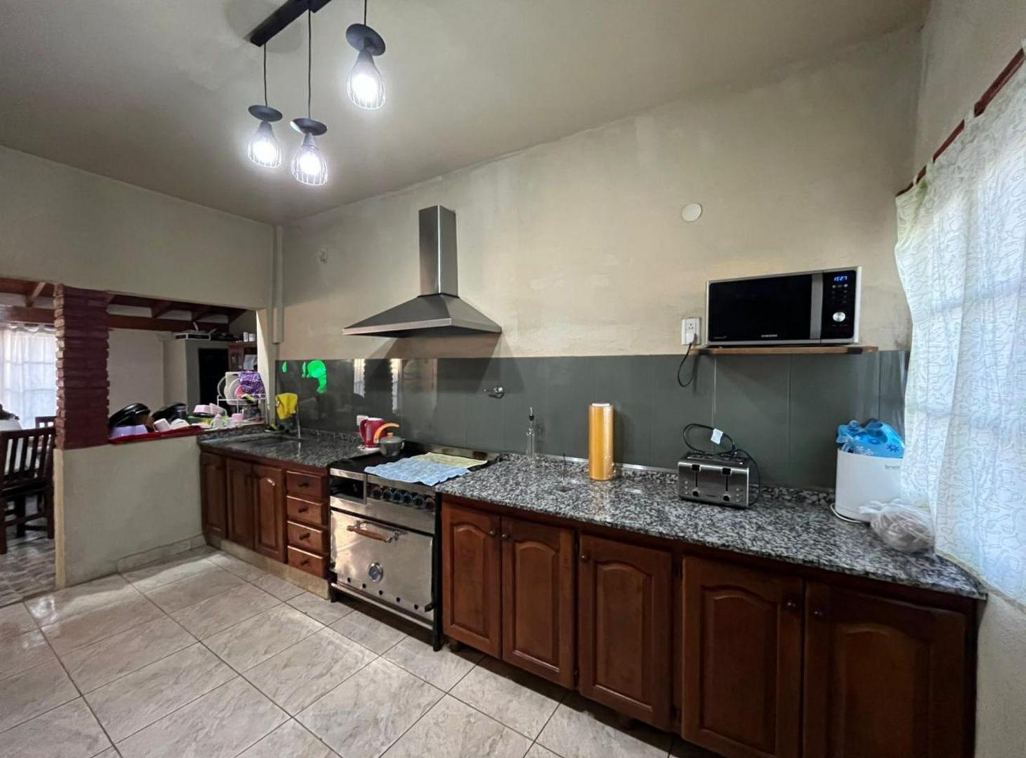 Foto de VENTA CASA 3 AMB EN PLATANOS, imagen 3