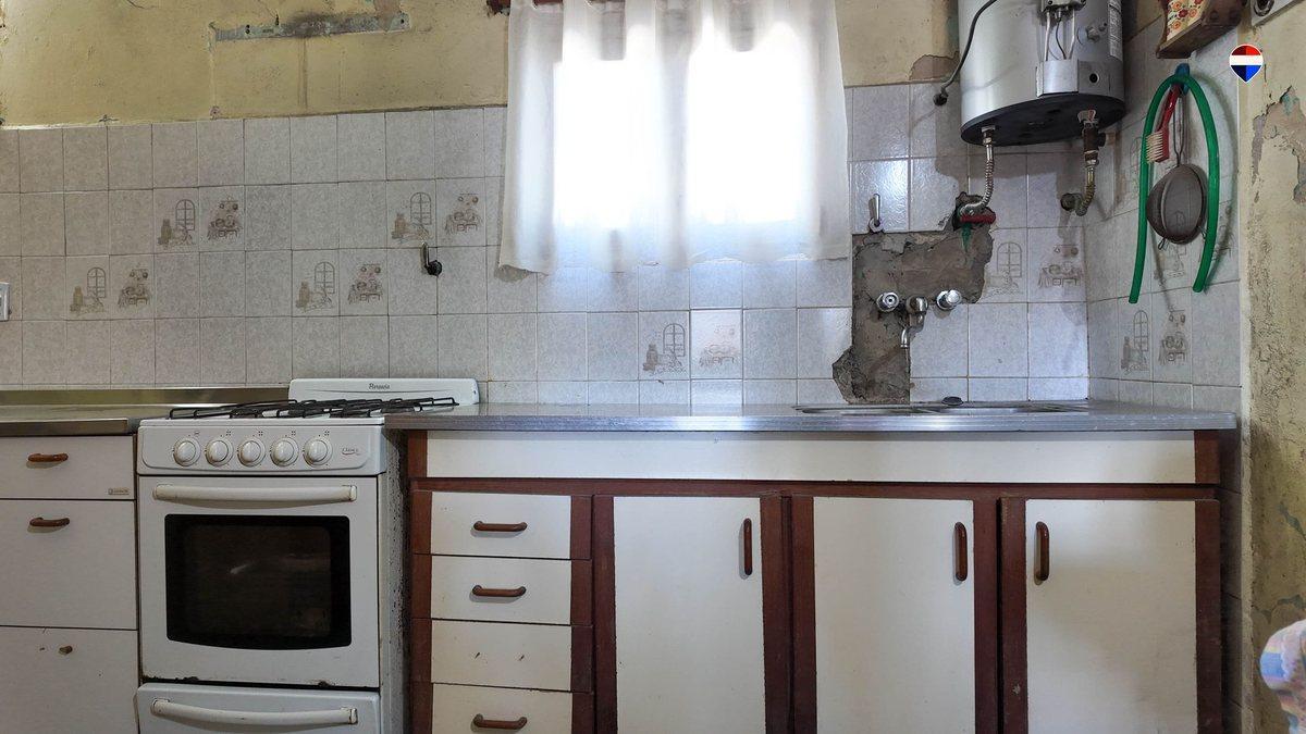 Foto de CASA 3 AMB A RECICLAR EN QUILMES. AMPLIO TERRENO, imagen 5