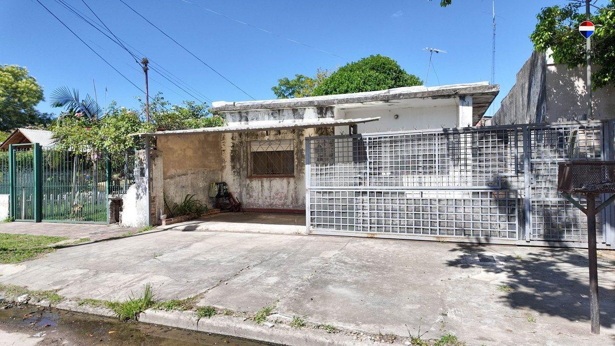 Foto de CASA 3 AMB A RECICLAR EN QUILMES. AMPLIO TERRENO, imagen 1
