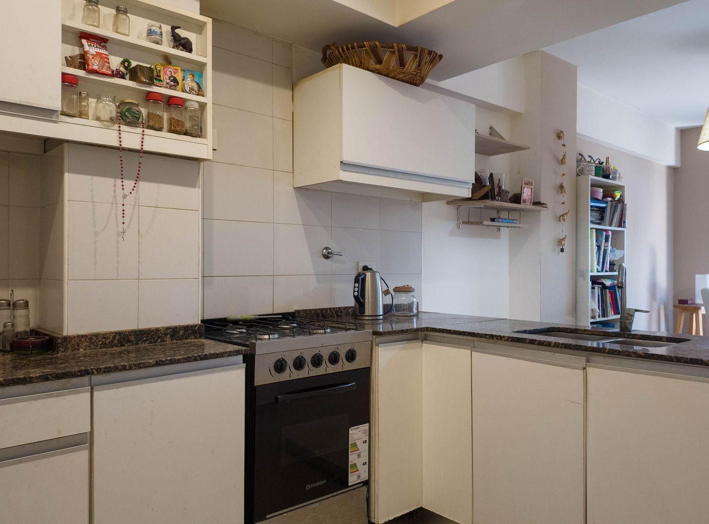 Foto de DPTO 2 AMB CON BALCON EN VENTA, LANUS ESTTE, imagen 3