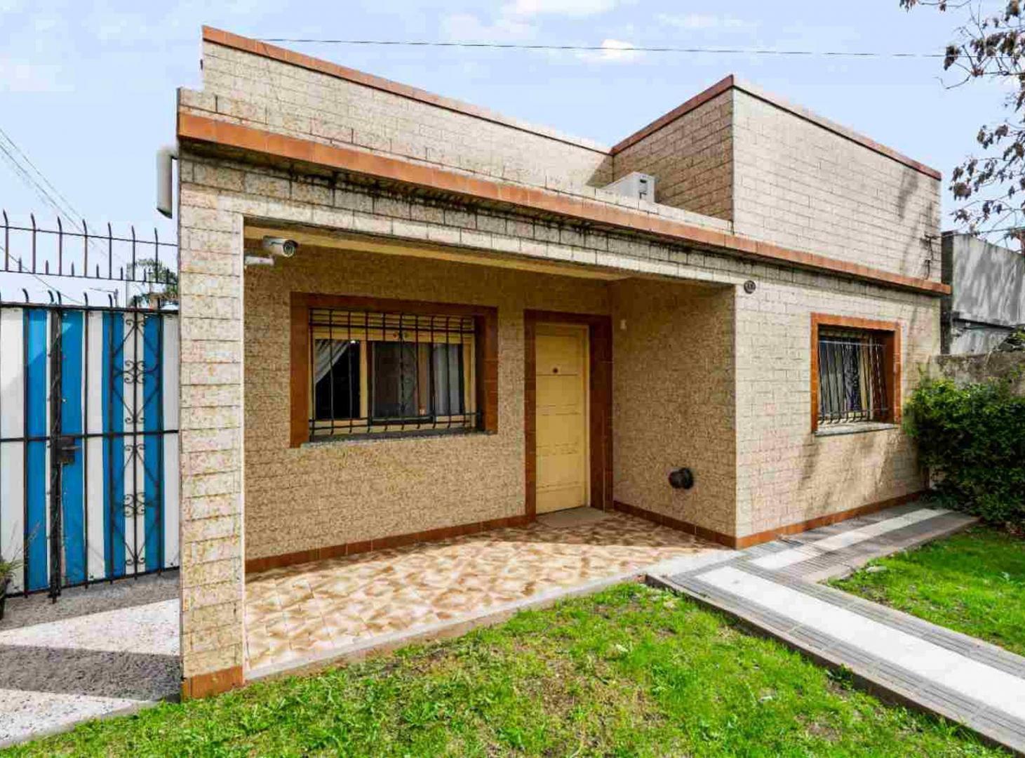 Foto de VENTA CASA 3 AMB EN SOLANO, QUILMES, imagen 1