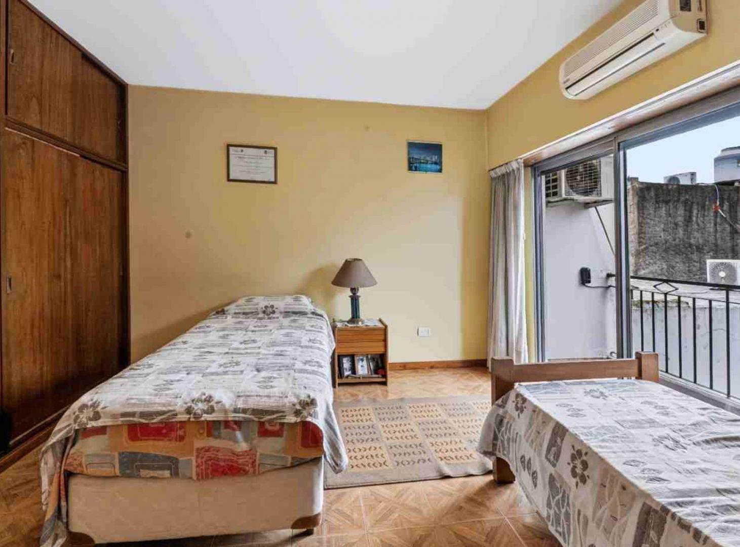 Foto de CASA 4ABM EN VENTA QUILMES OESTE FONDO VERDE COCH, imagen 3