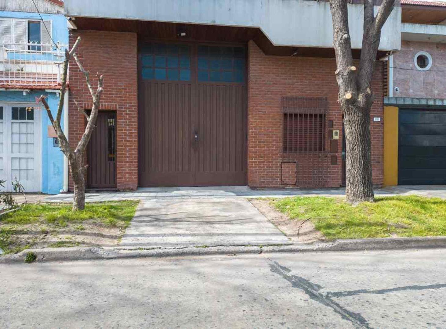 Foto de Galpon+Depto 4 amb en Venta Avellaneda con Parque, imagen 1