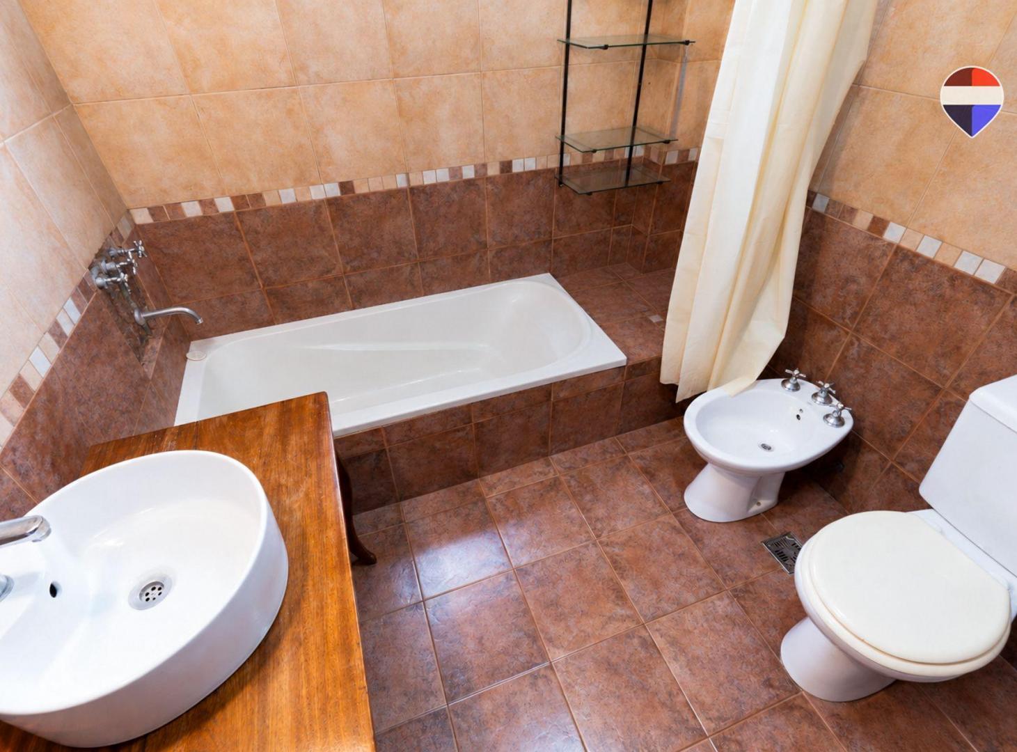 Foto de VENTA CASA DUPLEX 4 AMBIENTES EN SARANDI, imagen 5