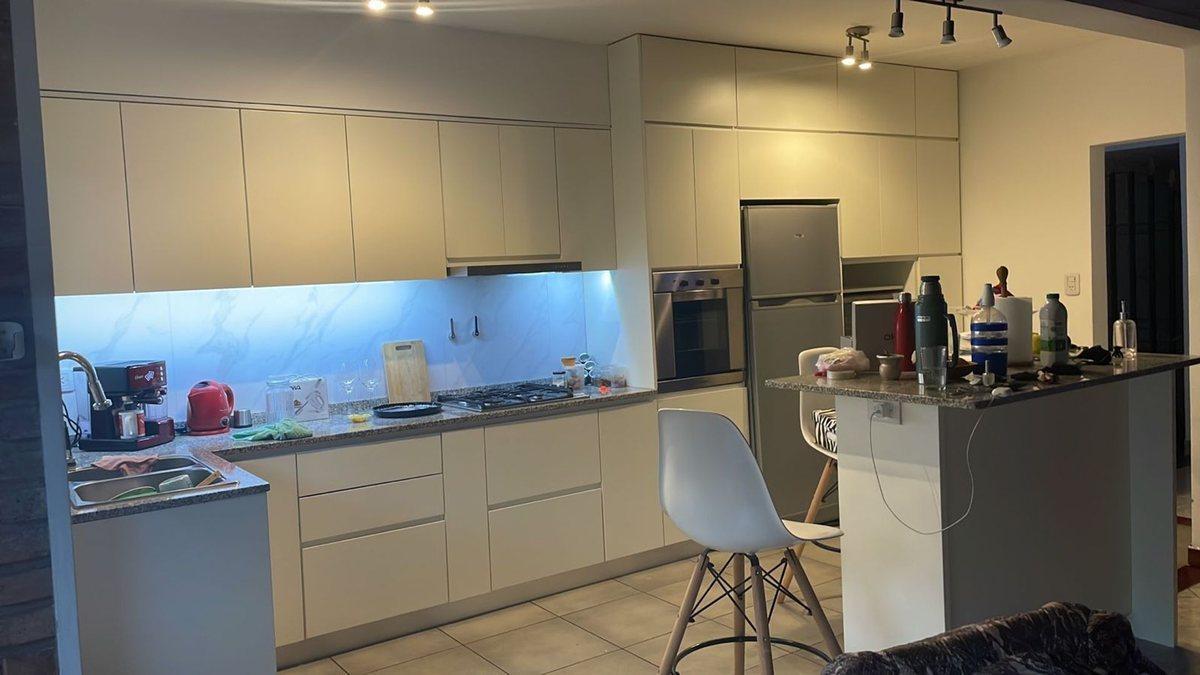 Foto de VENTA DE CASA 4 AMB COCHERA LANUS ESTE, imagen 3