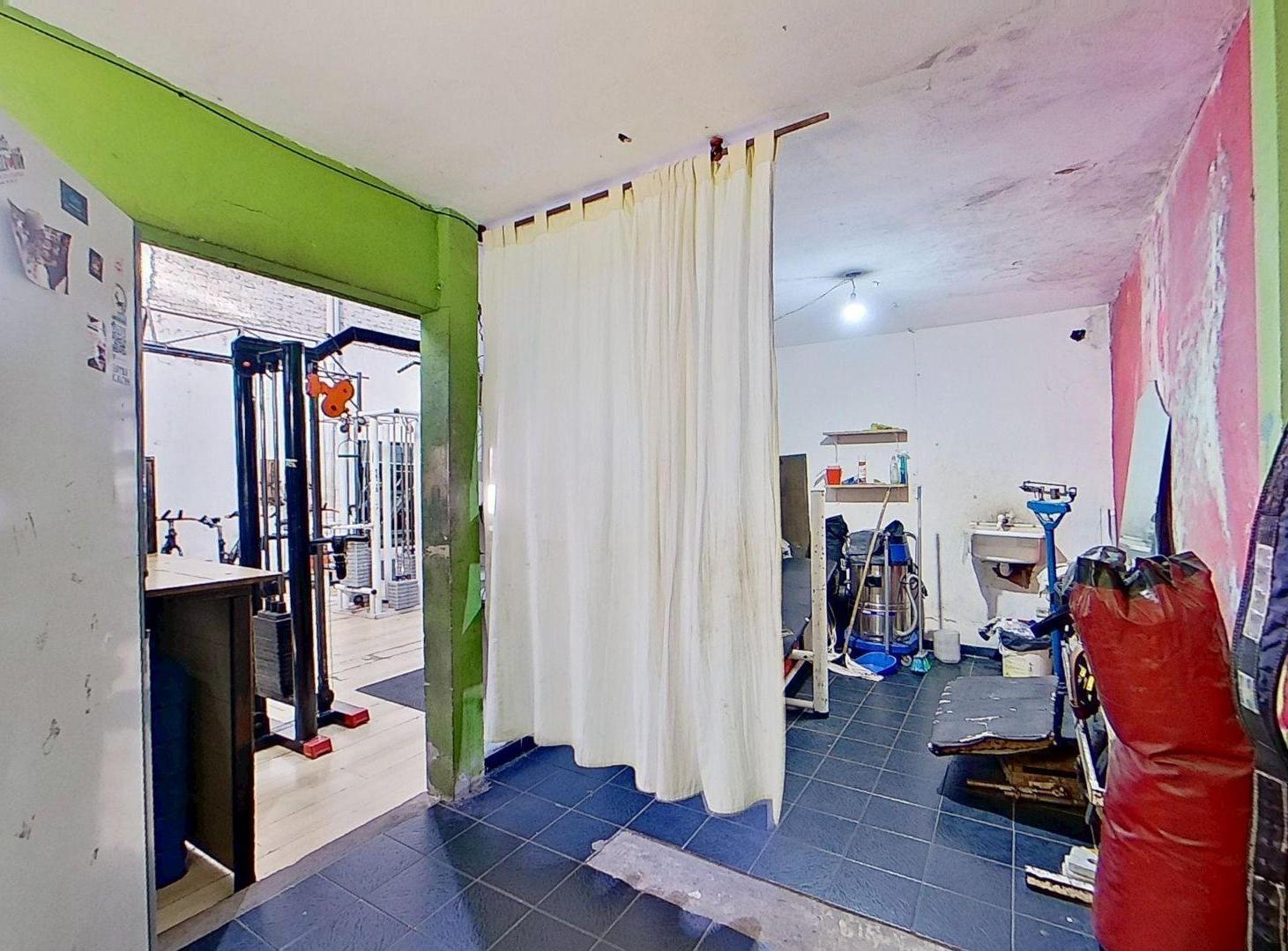 Foto de VENTA GALPON 300M CON PATIO FCIO VARELA, imagen 2