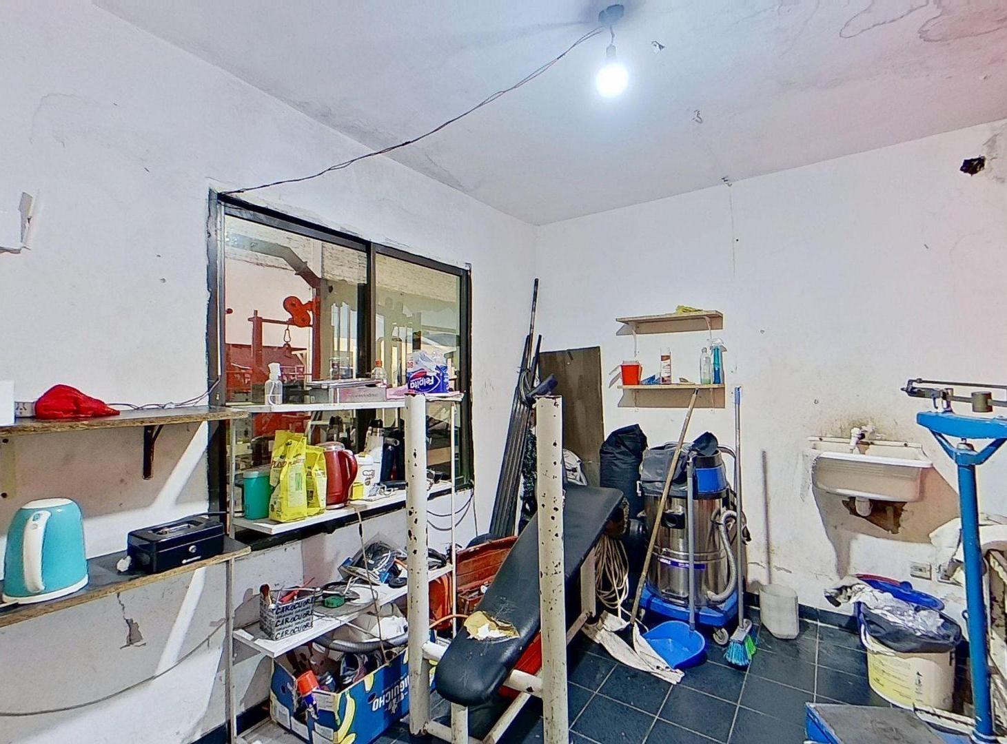 Foto de VENTA GALPON 300M CON PATIO FCIO VARELA, imagen 4