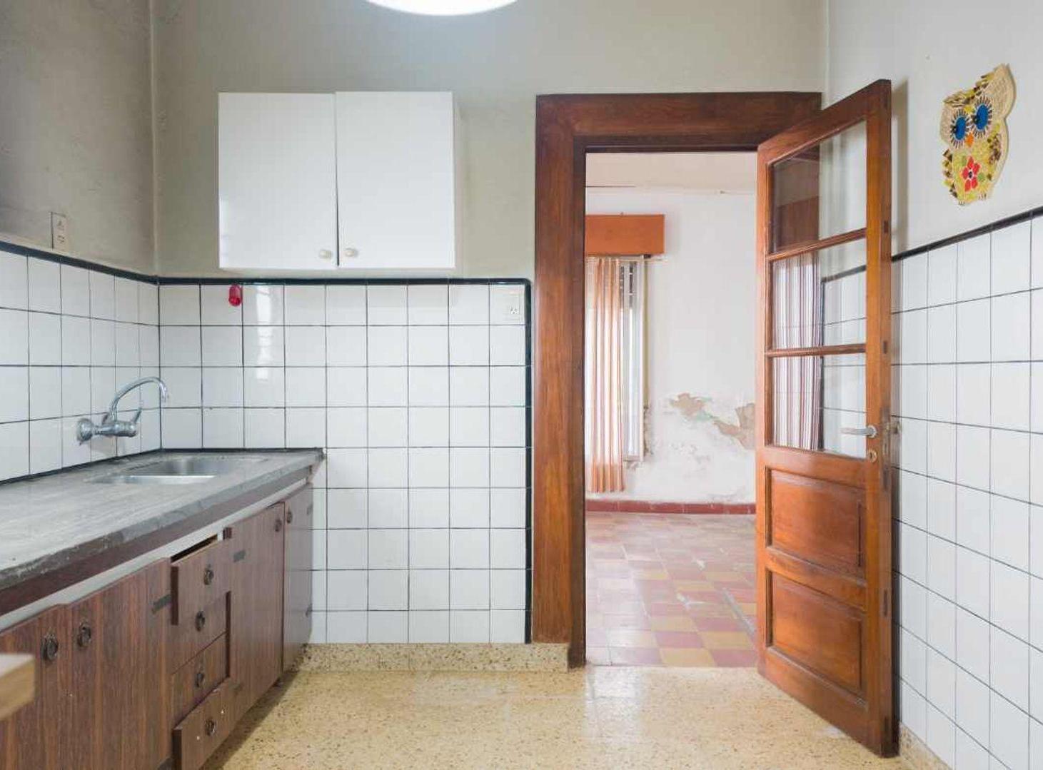 Foto de VENTA CASA 4 AMB EN QUILMES CON PATIO, imagen 2