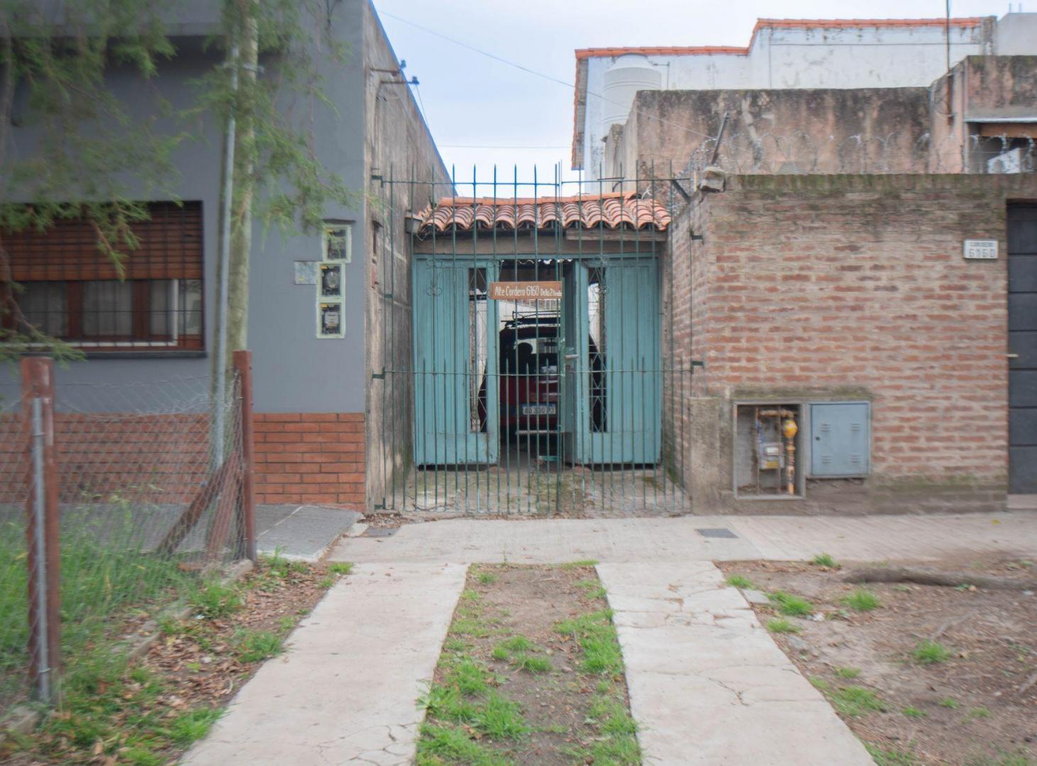 Foto de VENTA CASA 3 AMB EN AVELLANEDA CON PATIO Y COCHERA, imagen 3