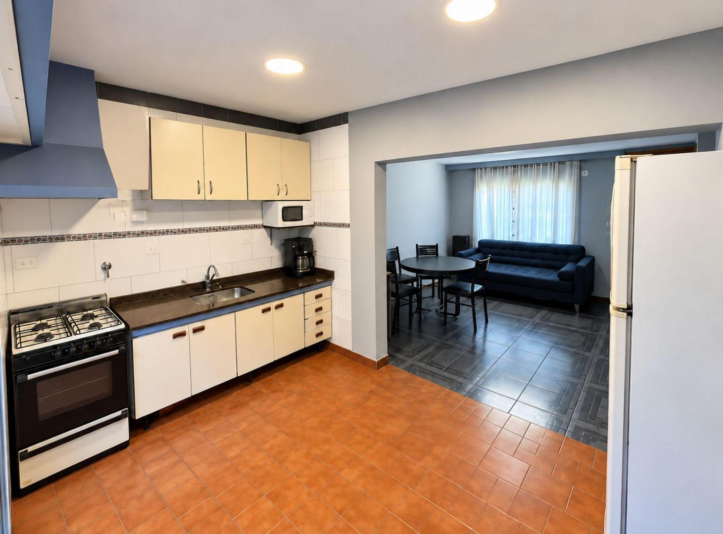 Foto de VENTA PH 3 AMB CON COCHERA BERNAL, imagen 2