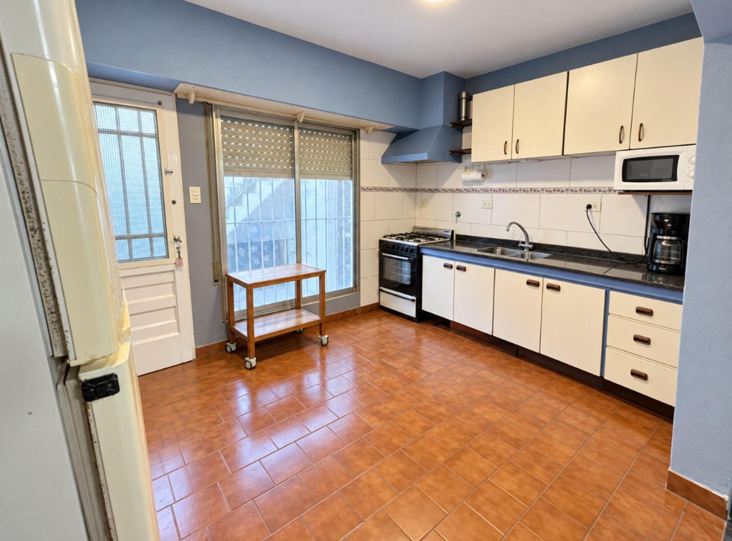 Foto de VENTA PH 3 AMB CON COCHERA BERNAL, imagen 1