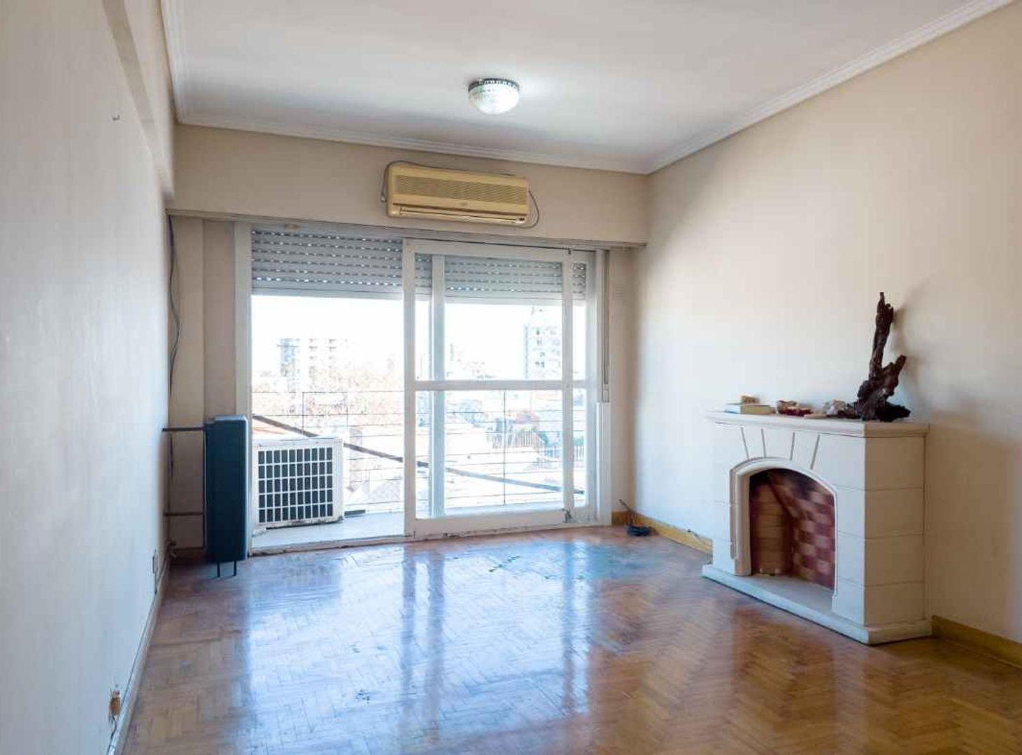 Foto de VENTA DEPTO 3 AMB AL FRENTE EN PIÑEYRO, imagen 2
