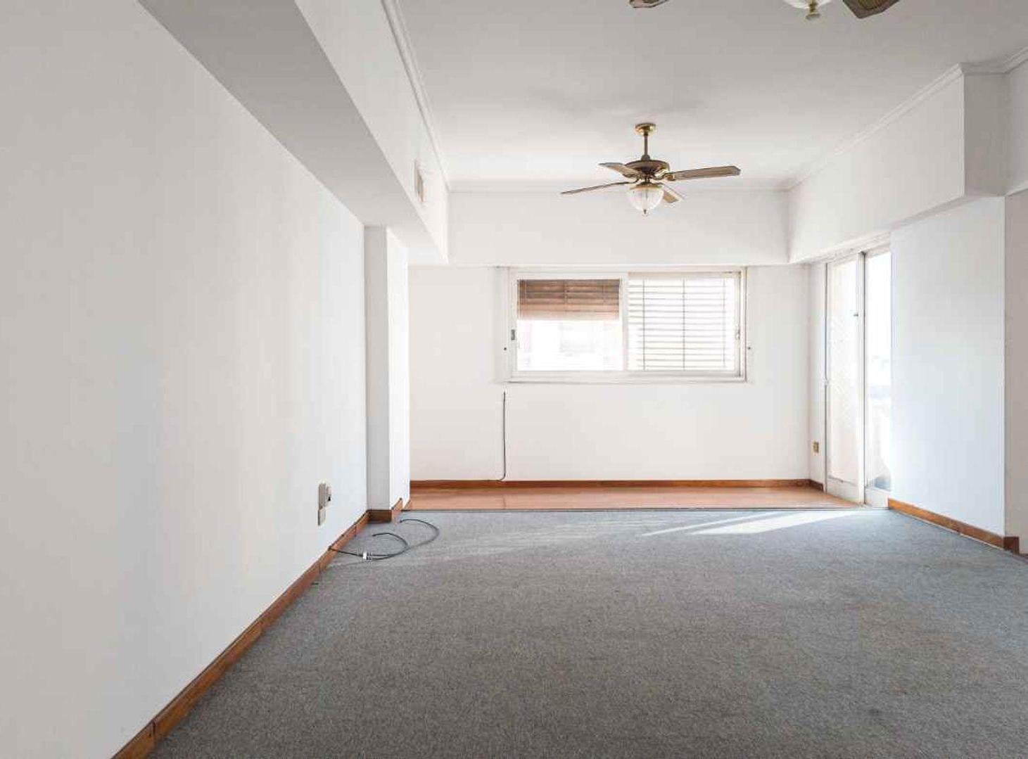 Foto de VENTA DEPTO 4 AMB EN QUILMES CON BALCÓN Y COCHERA, imagen 4