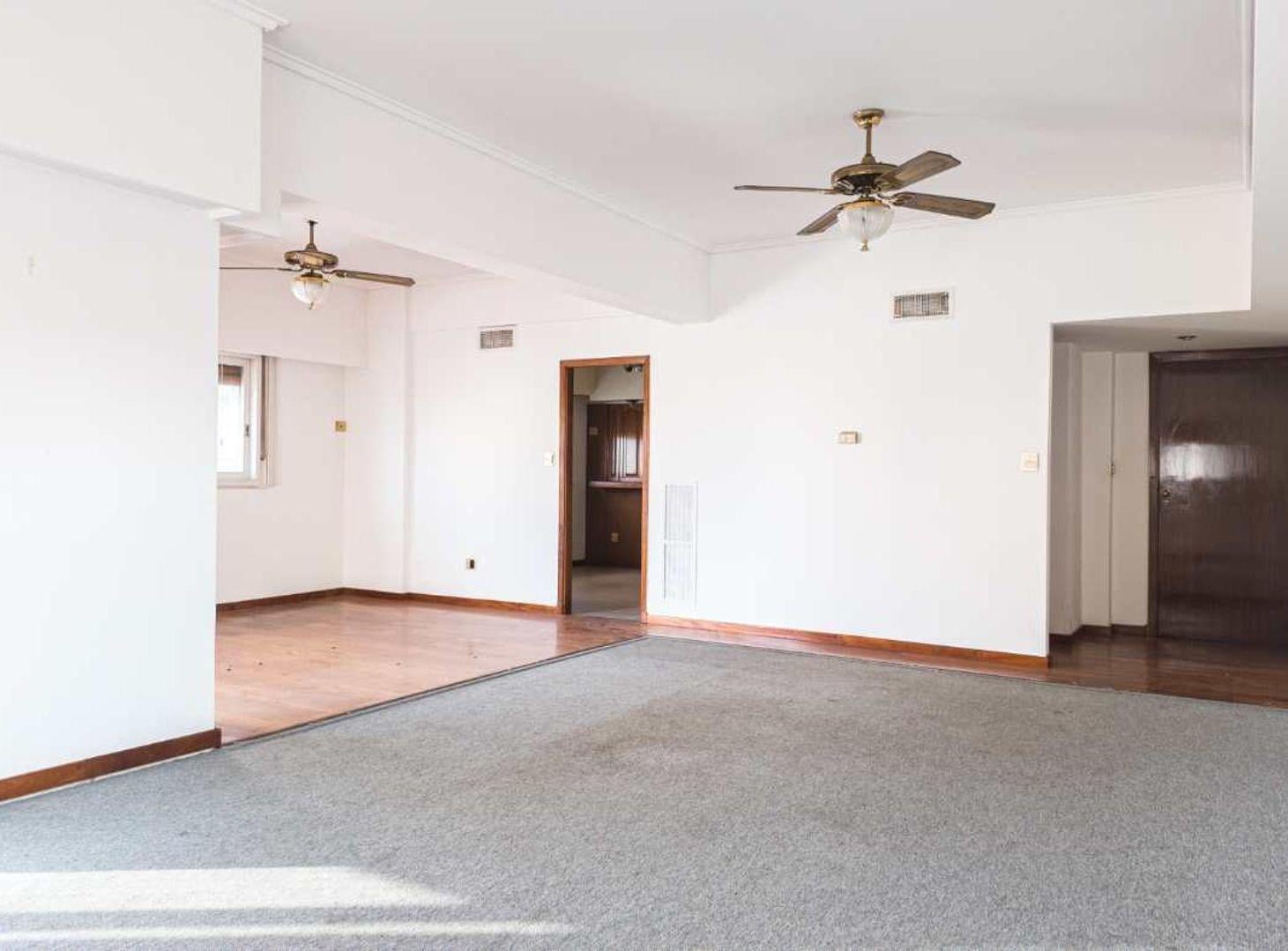 Foto de VENTA DEPTO 4 AMB EN QUILMES CON BALCÓN Y COCHERA, imagen 5