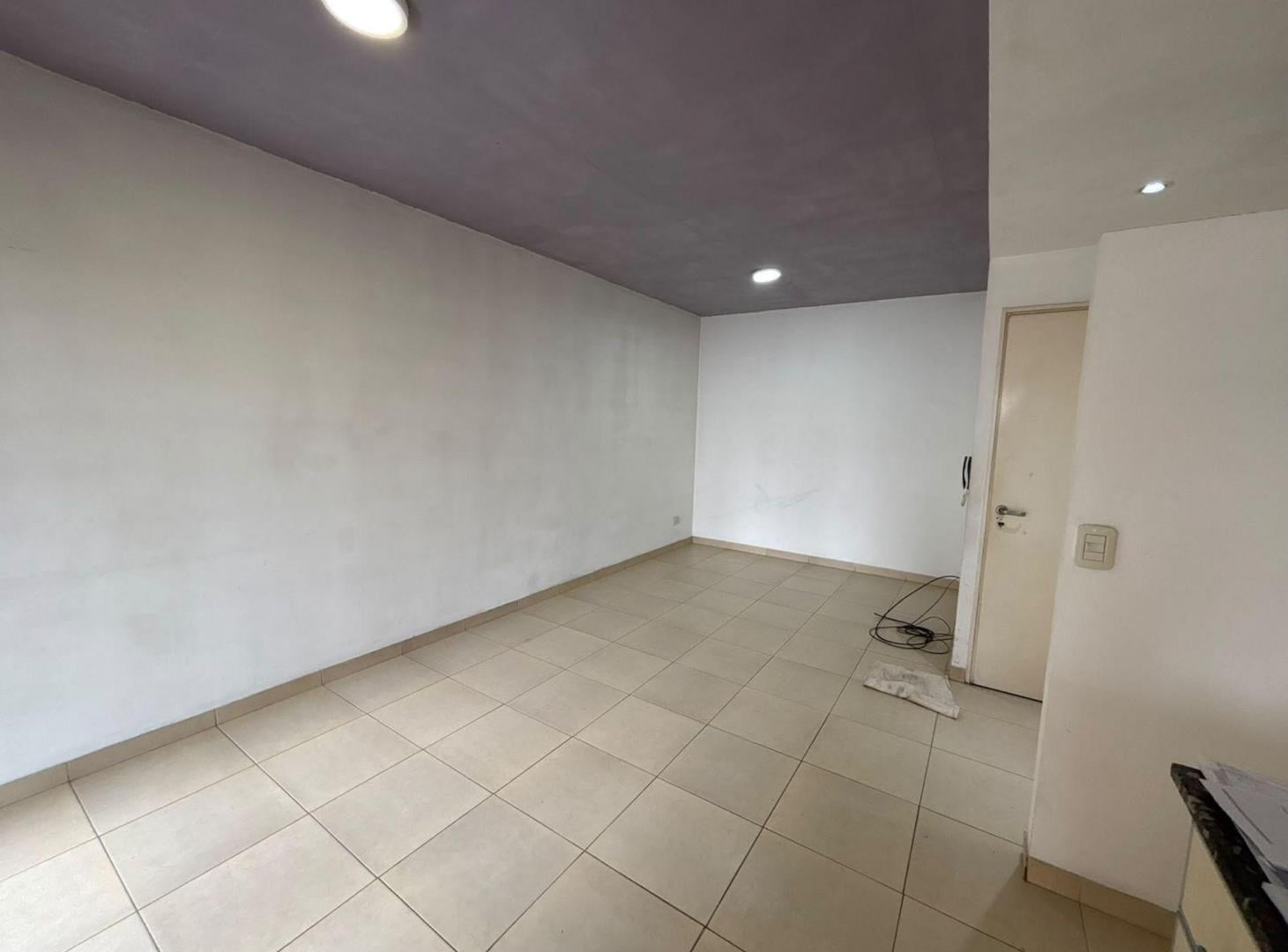 Foto de VENTA EN LOMAS DE ZAMORA DEPTO 2 AMB CON BALCÓN, imagen 3