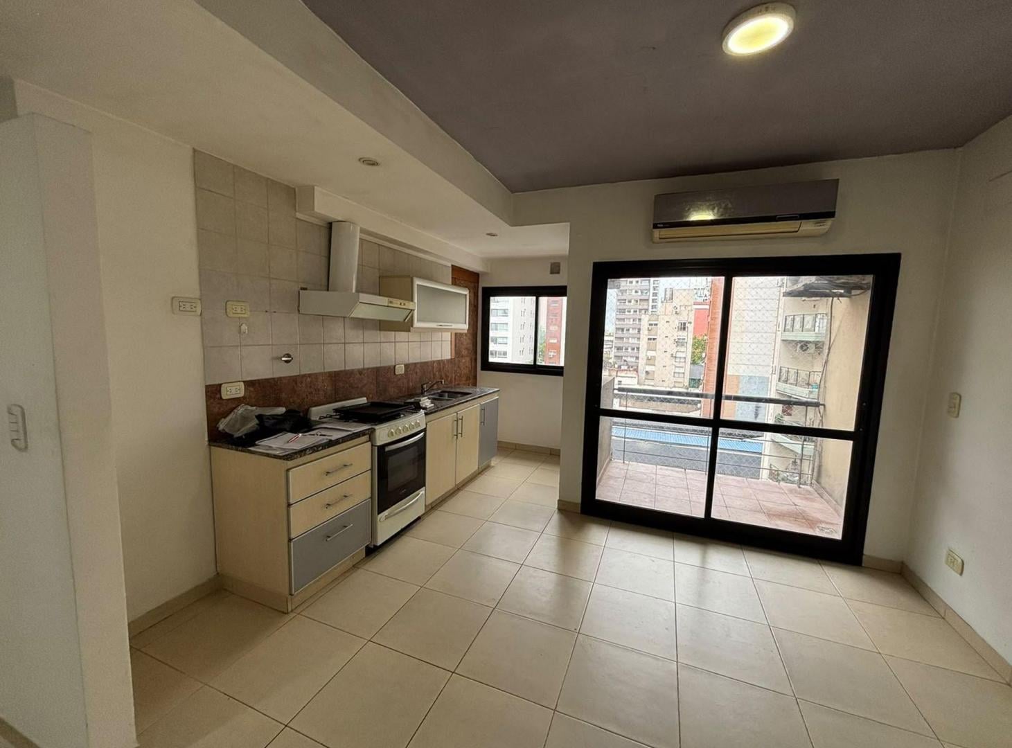 Foto de VENTA EN LOMAS DE ZAMORA DEPTO 2 AMB CON BALCÓN, imagen 1