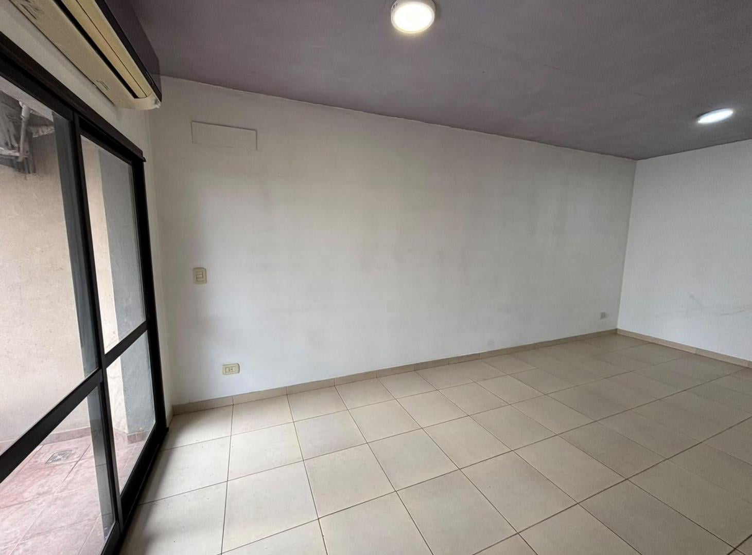 Foto de VENTA EN LOMAS DE ZAMORA DEPTO 2 AMB CON BALCÓN, imagen 2