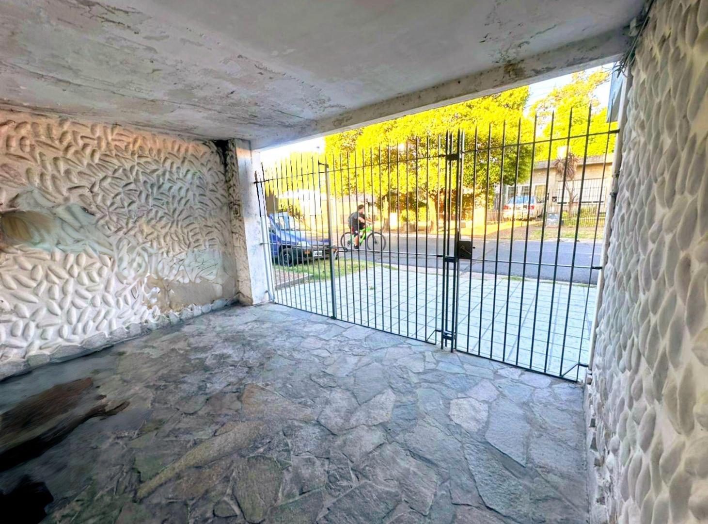 Foto de VENTA EN BLOCK VIVIENDA MULTIFAMILIAR CON LOCAL, imagen 1