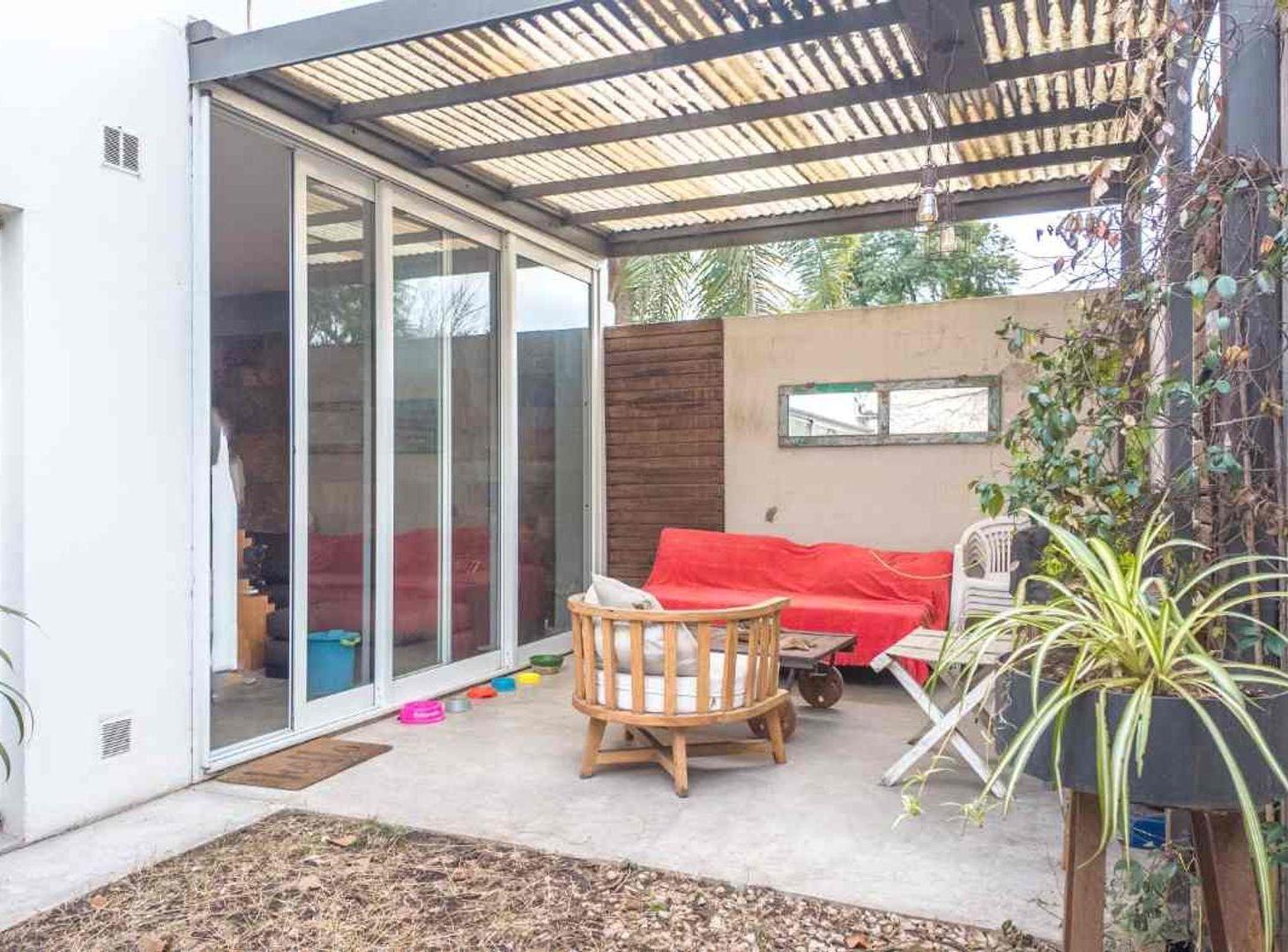 Foto de VENTA PH 3 AMB COCHERA Y JARDIN - ADROGUÉ, imagen 2