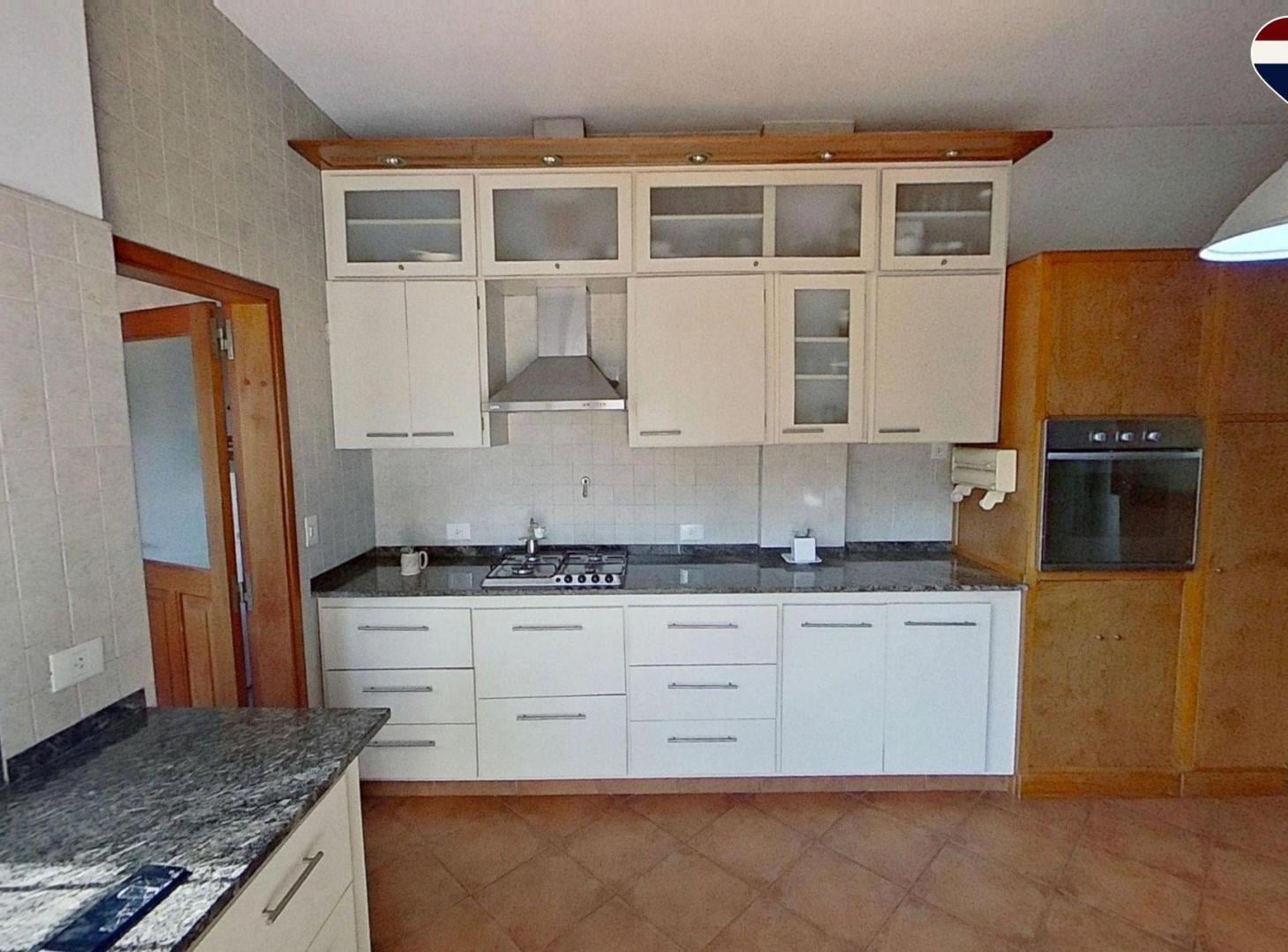 Foto de CASA 6 AMB. EN VENTA EN SARANDI CON PATIO Y JARDÍN, imagen 4
