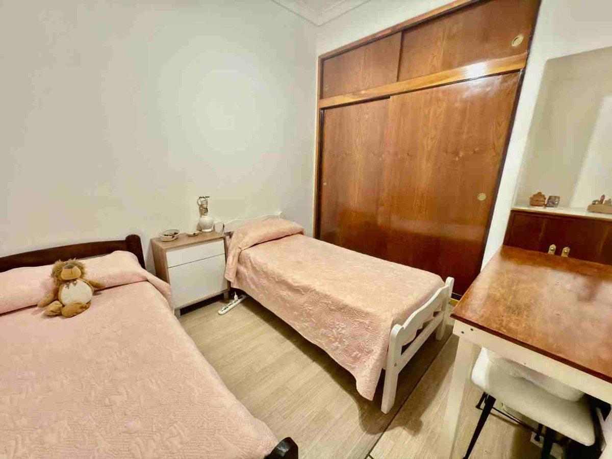 Foto de VENTA PH 4 AMB SIN EXPENSAS AVELLANEDA CENTRO, imagen 5