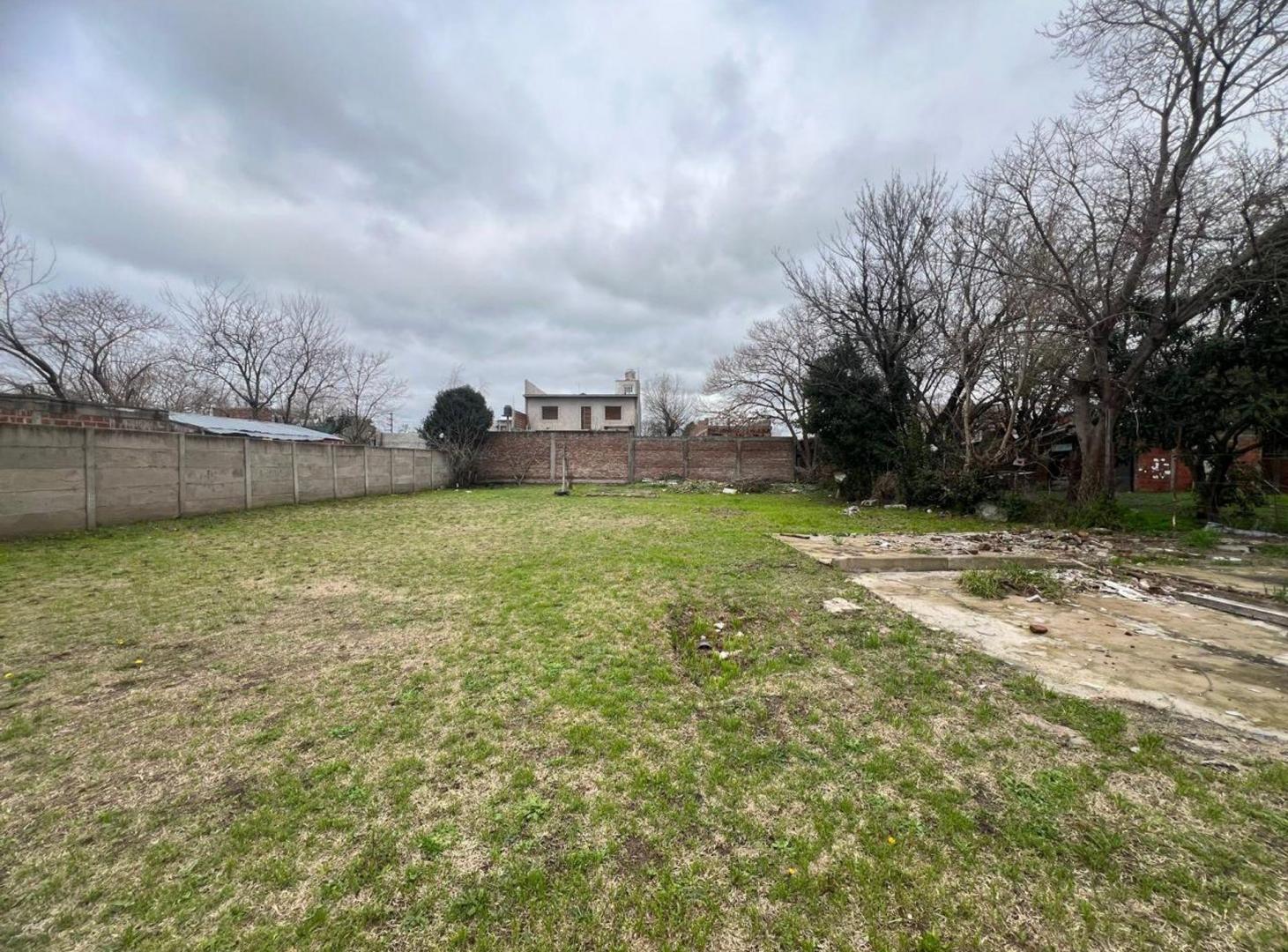 Foto de LOTE EN VENTA EN BERAZATEGUI EXCELENTE UBICACION, imagen 3