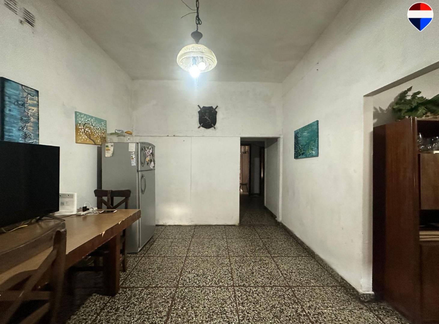 Foto de VENTA PH 5 AMBIENTES COCHERA SARANDI A REFACCIONAR, imagen 5