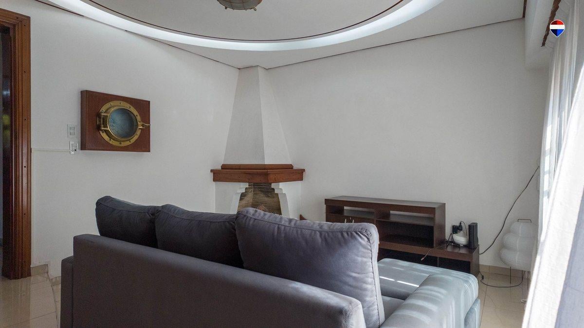 Foto de VENTA CASA 4 AMB CON COCHERA, PATIO Y QUINCHO, imagen 3